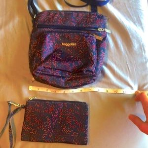 Baggallini RFID crossbody bag with matching wristlet, used 1x, great condition.